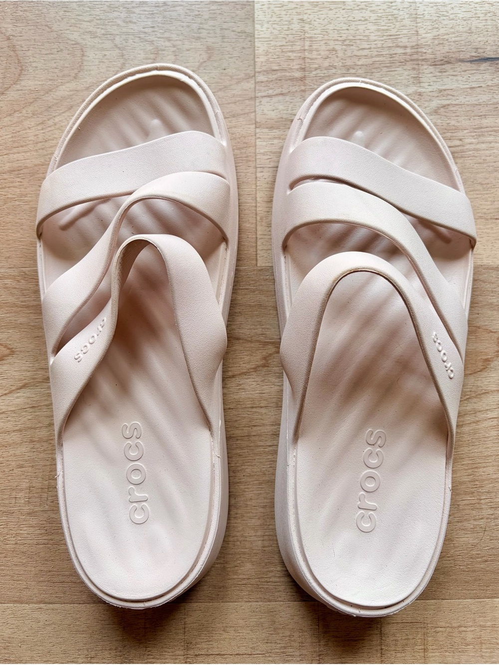 Crocs Women’s Getaway Strappy Slide Sandals in Quartz Pink Size 9
